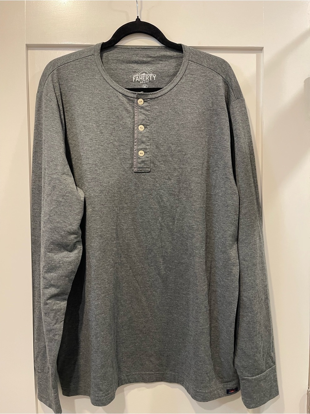 Faherty Gray Long-Sleeve Henley Shirt